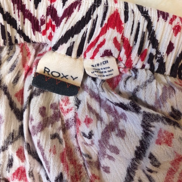 Roxy Patterned Shorts - Picture 3 of 3